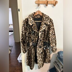 vintage size 10 faux fur leopard print coat